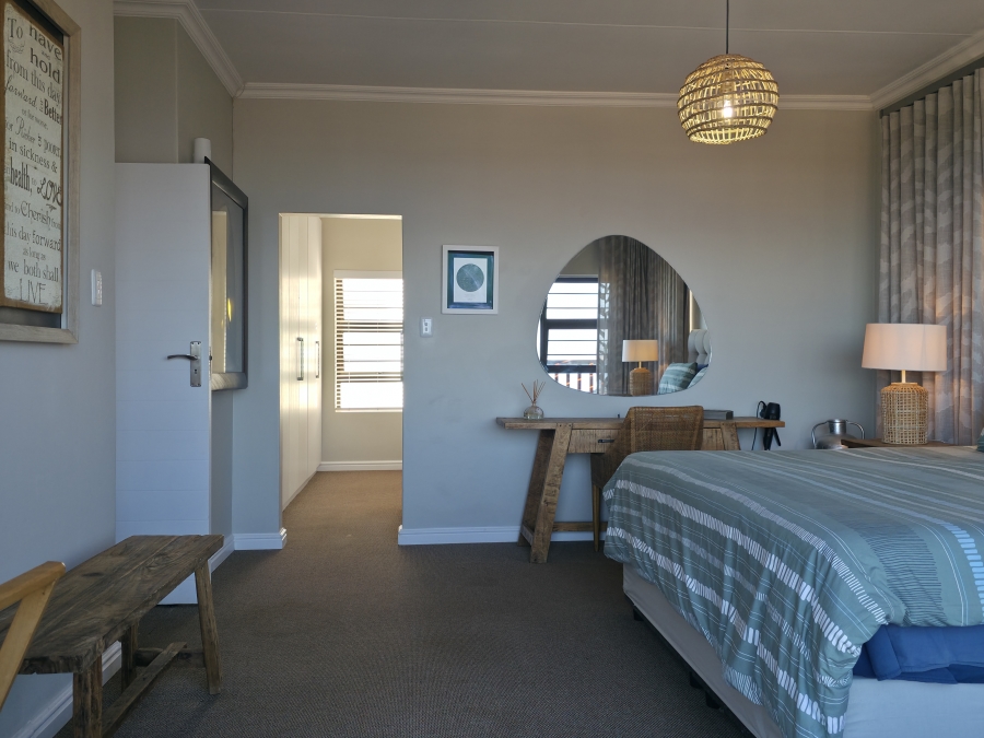 4 Bedroom Property for Sale in Wavecrest Eastern Cape